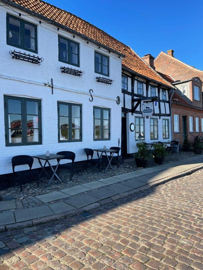 Restaurant Saelhunden Bed and Breakfast Ribe Exteriör bild