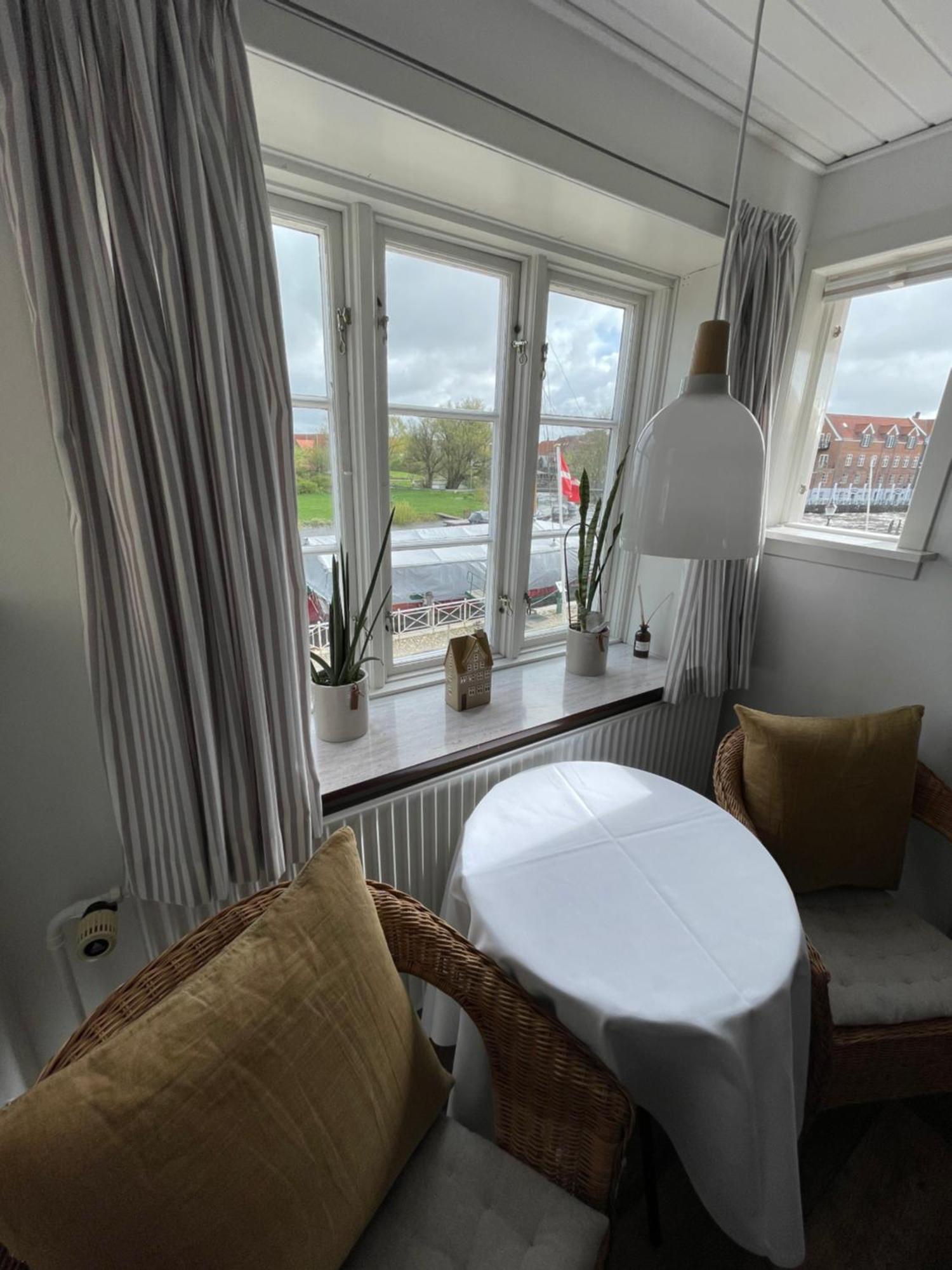 Restaurant Saelhunden Bed and Breakfast Ribe Exteriör bild
